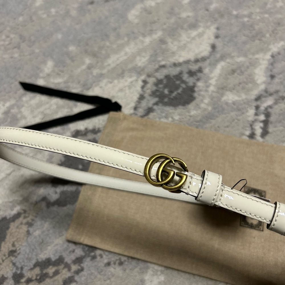 New Gucci Double G Super Thin Belt Color White Patent Leather